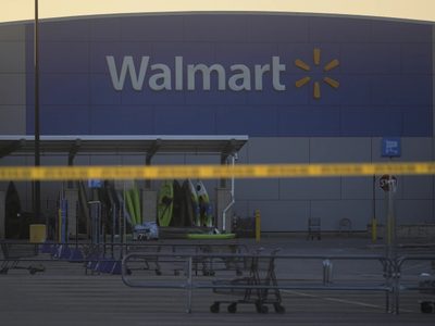 Buscan presentar cargos de terrorismo contra sospechoso del ataque con cuchillo en Walmart