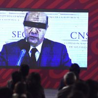 AMLO promete entregar toda la información al GIEI del último informe del caso Ayotzinapa