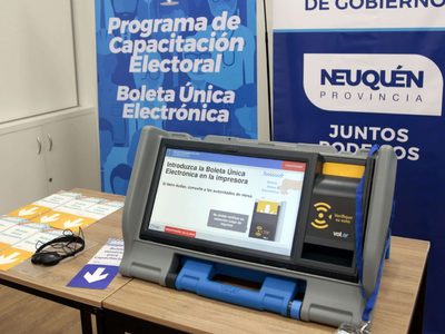 Continúan las capacitaciones sobre las máquinas de votación con Boleta Única Electrónica