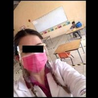 Maestra de preescolar se burla de su único alumno que regresó a clases presenciales