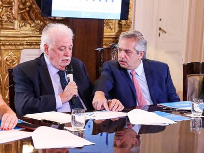 Cruces entre Alberto Fernández y Ginés González García por la cobertura de la fibrosis quística