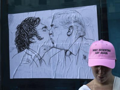 Argentinos protestan en Davos contra la diatriba del presidente Milei contra el “wokeismo”