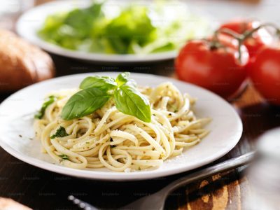 Fideos con pesto de tomate: prepará esta versión bomba para comer lo más rico en tu almuerzo o cena