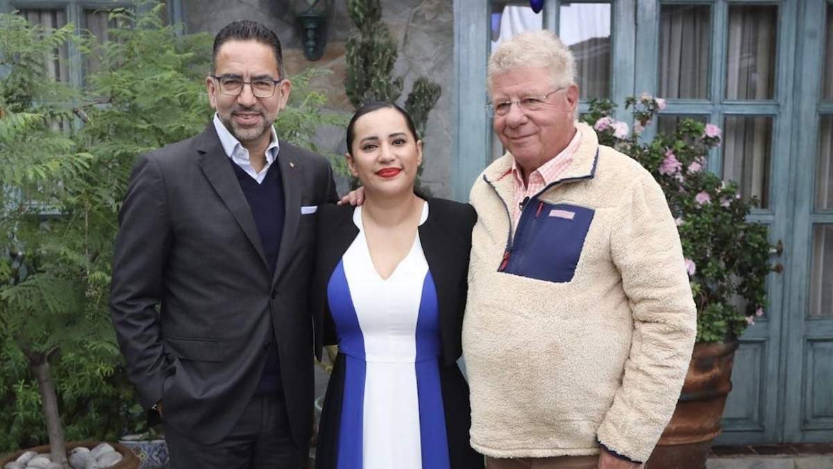 Javier Lozano, Sandra Cuevas y Carlos Alazraki