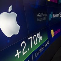 Apple alcanza el billón de dólares en valor de mercado