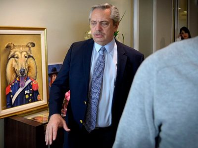 El Presidente se comprometió a reforzar la ayuda estatal en las villas