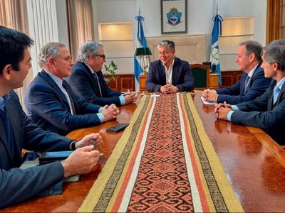 El gobierno de Neuquén y la empresa PlusPetrol acuerdan trabajar en una agenda de colaboración mutua
