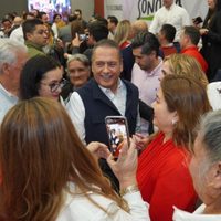 Beltrones busca un escaño en el Senado en fórmula con la panista Lilly Téllez