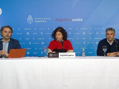 Polémica: las autoridades del Salud bailaron y cantaron en medio del reporte de coronavirus