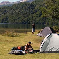 "Coronavirus e inconsciencia": pescan a turista en Villa Traful que no cumplía la cuarentena