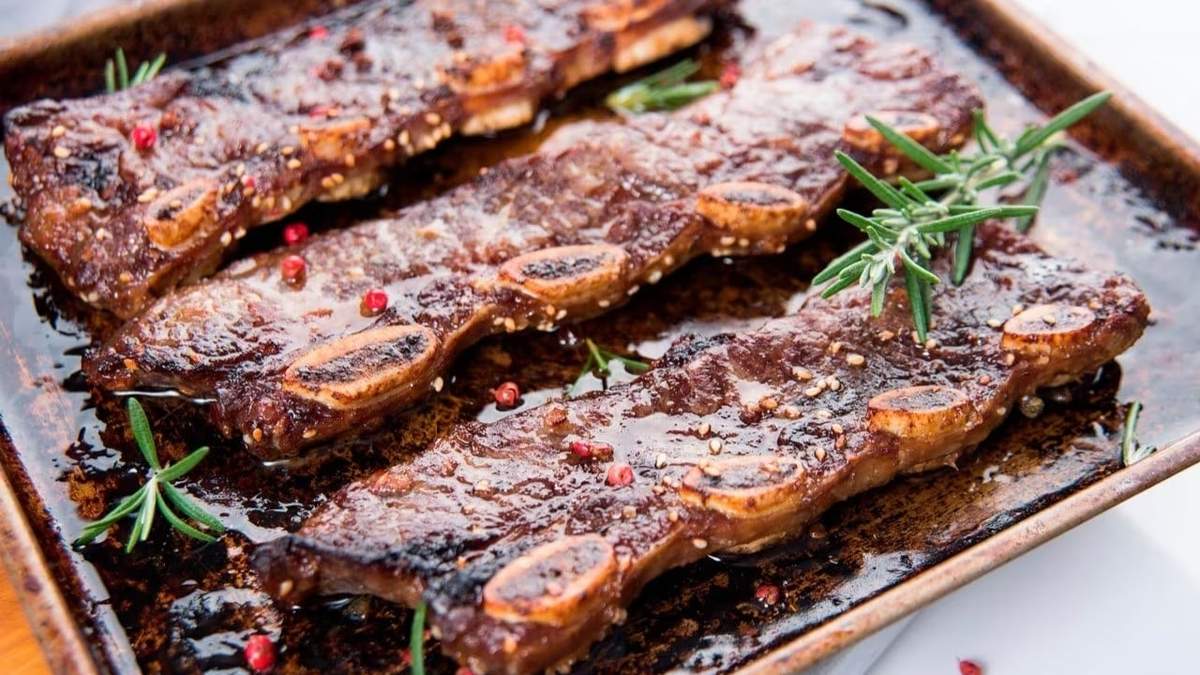 Asado al vino tinto. Fuente: (Instagram).