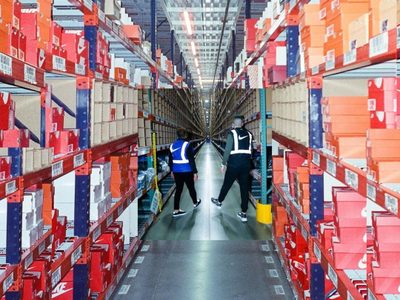 Nike gana 6 mil 46 millones de dólares en su año fiscal, un 6% más que el año anterior