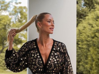 Nicole Neumann impone tendencia: el sweater de piel de mono que vas a querer sumar a tu look