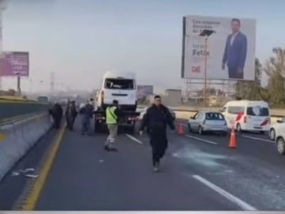 Volcadura de trasporte público en la México-Pachuca, en Ecatepec, deja ocho lesionados
