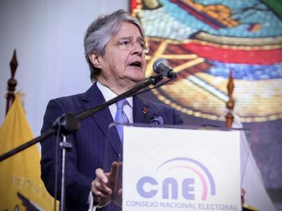 Elecciones en Ecuador: Luisa González pide votar con memoria y Guillermo Lasso convoca al civismo