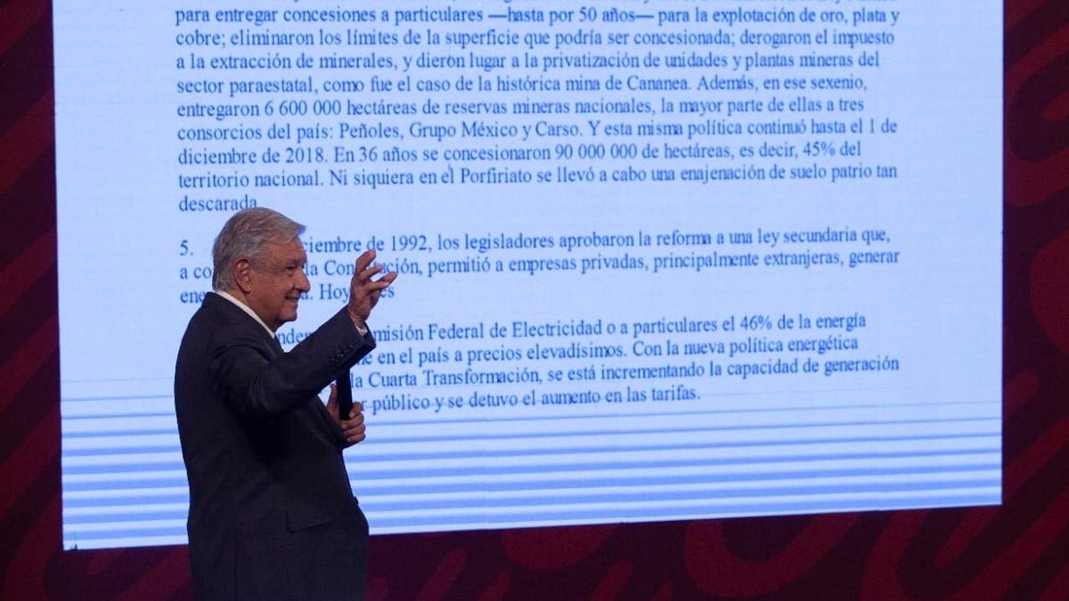 El presidente López Obrador durante su "ejercicio pedagógico"