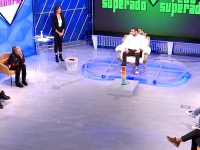 Mila Ximénez, asombrada por la contestación de una colaboradora: "Pongo la cara que me de la gana"