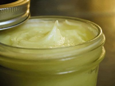 5 ingredientes y muy efectivos: el remedio casero de las abuelas que no te puede faltar en invierno