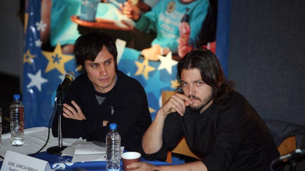 Gael García y Diego Luna, en una conferencia sobre su proyecto Ambulante en 2009