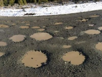 Vecinos de barrios aledaños a la Ruta 62 reclaman por el mal estado de las vías