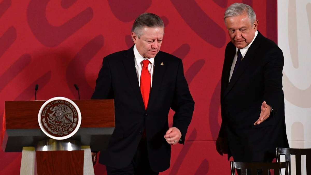 El ministro presidente de la SCJN, Arturo Zaldívar, y el presidente López Obrador