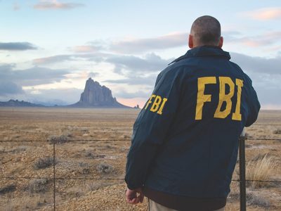 EU abre una investigación contra los exdirectores del FBI y la CIA James Comey y John Brennan