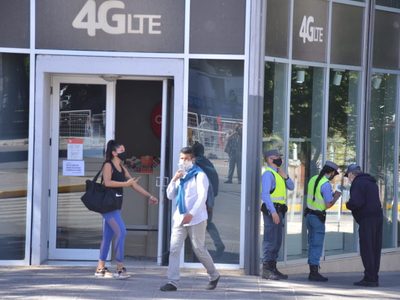 Los "Comerciantes Unidos de Neuquén" afirman que no serán controlados desde el municipio