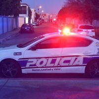 Prenden fuego a hombre en situación de calle mientras dormía en un baldío de Mexicali