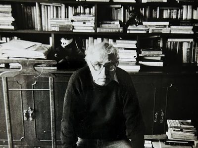 "El palacio del baile fino", el primer artículo de Carlos Monsiváis en Proceso