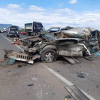 Camión con jornaleros a bordo choca contra camioneta; hay 24 heridos y un muerto