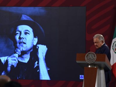AMLO comparte en Spotify el playlist de la mañanera