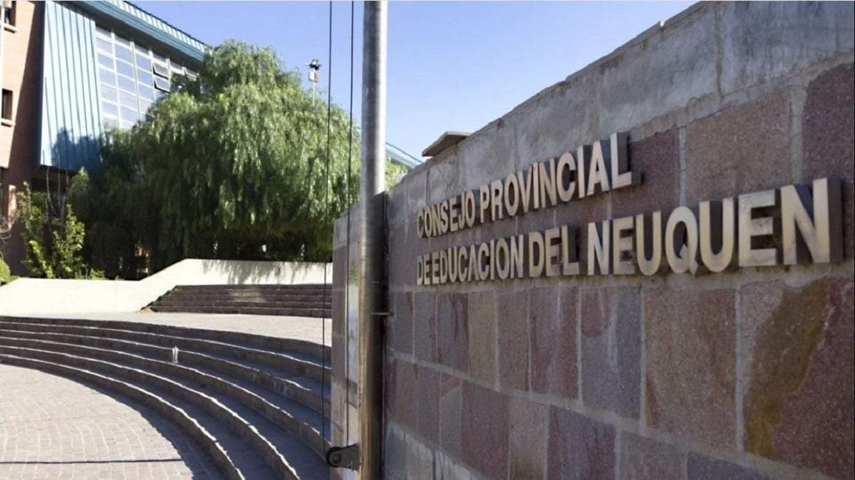 Padres sostienen que no hay ningún nivel educativo que cumpla 180 días de clases. Fuente: (Minuto Neuquén)