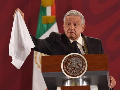 Quiero que me tapen la boca con pruebas, dice AMLO al defender a Bartlett