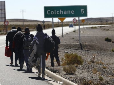 Inmigración en el norte de Chile: el país trasandino y Bolivia se reunirán para abordar la crisis