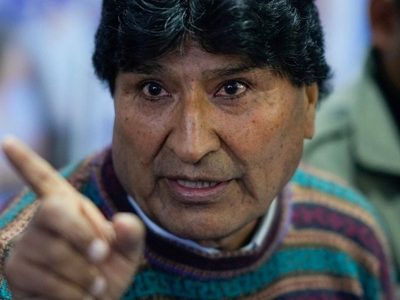 Una jueza anula la imputación y orden de arresto contra el expresidente Evo Morales