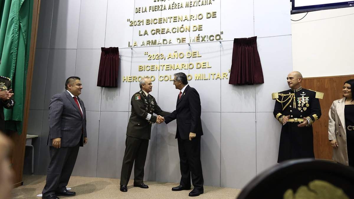 Devela gobernador letras de oro en el Congreso de Tamaulipas por el bicentenario del Colegio Militar