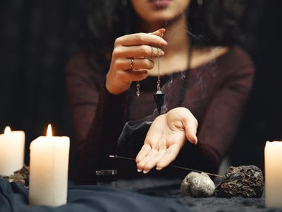 Con solo una fruta muy famosa y común: prepará este ritual para alejar la envidia y la mala vibra