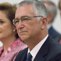 Jueza de NY ordena iniciar el juicio contra TV Azteca por incumplir el pago de bonos