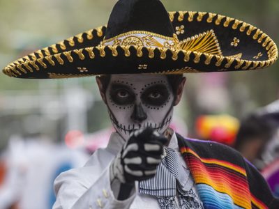 Eventos masivos vuelven a la CDMX; Sheinbaum anuncia regreso del desfile de Día de Muertos