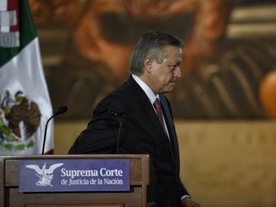 Suspenden a magistrado por presunta corrupción; revisó amparos de #NoMásDerroches