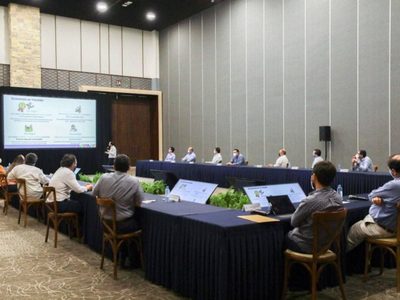 Producción mundial de vacunas ya está comprometida, recuerda el gobernador de Yucatán