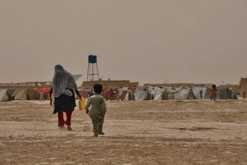 Unos 400.000 afganos se han visto obligados a abandonar sus hogares desde principios de año