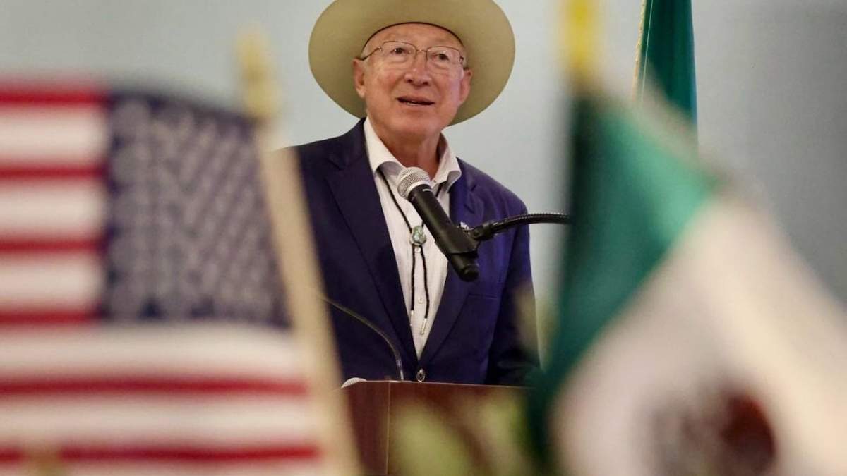 El embajador de Estados Unidos en México, Ken Salazar