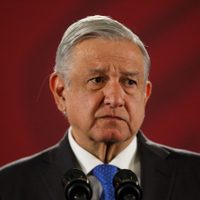 En marcha del 2 de octubre, López Obrador llama a "aislar" a provocadores