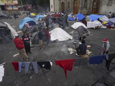 México y Venezuela retoman vuelos de repatriación ante presión para frenar flujos migratorios a EU