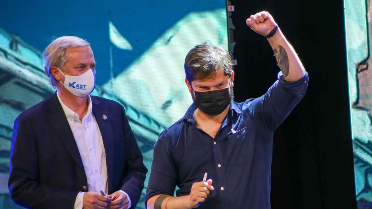 Los candidatos a la presidencia de Chile, José Antonio Kast y Gabriel Boric. Fuente: (Twitter)