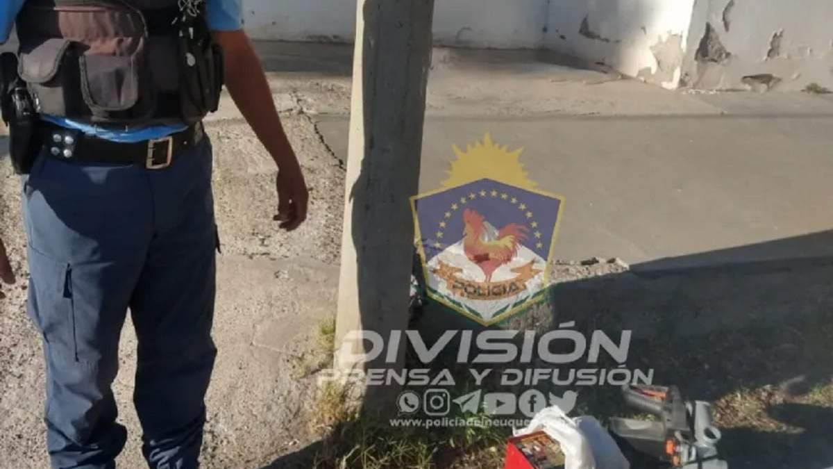 Dos hombres robaron en un edificio y fueron demorados. Fuente: (Policía Neuquén).