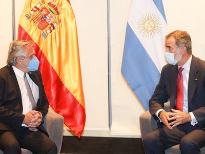 Reunión extraordinaria entre el presidente Alberto Fernández y el rey de España