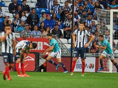 A Monterrey se lo empataron sobre el final y no levanta