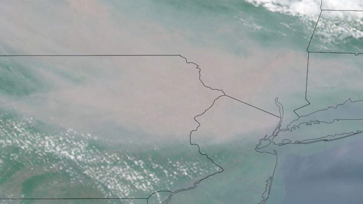 Imagen satelital muestra el humo de los incendios forestales canadienses que se desplaza por partes de Nueva York, Nueva Jersey y Pensilvania